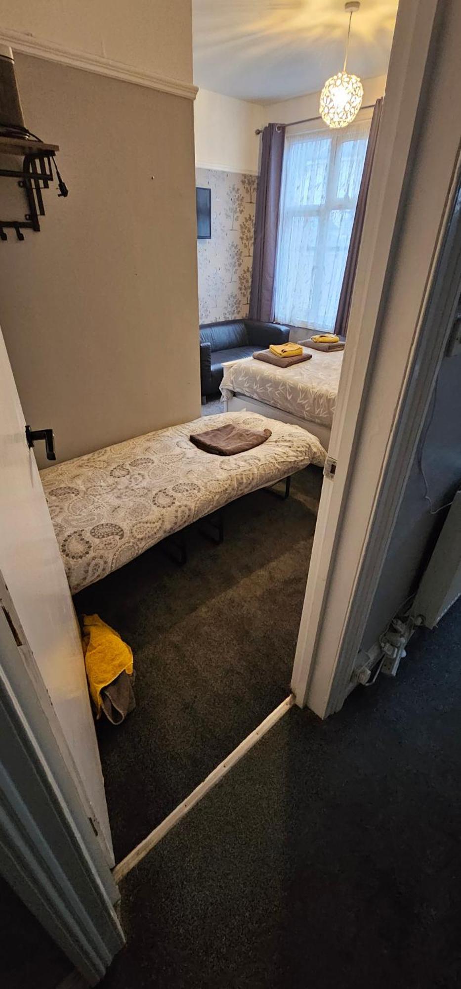 The Roslyn Guest House ペイントン 部屋 写真